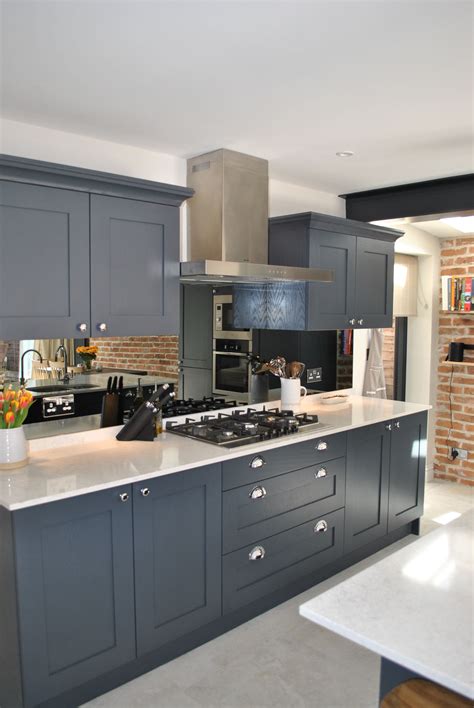 9 Modern Blue Kitchen Cabinets: A Trendy Addition To Your Kitchen - DECOOMO