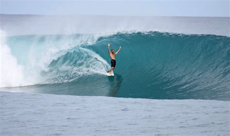 Lanzarote Tourist Guide – Surfing in Lanzarote