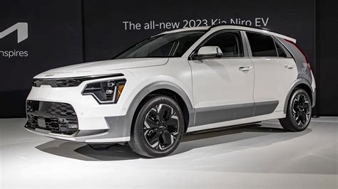 2023 Kia Niro Hybrid, Plug-In, and EV First Look Review: Bye Bye, Boring