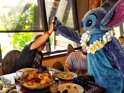 'Ohana Breakfast and Dinner Update at Disney World - Five for the Road