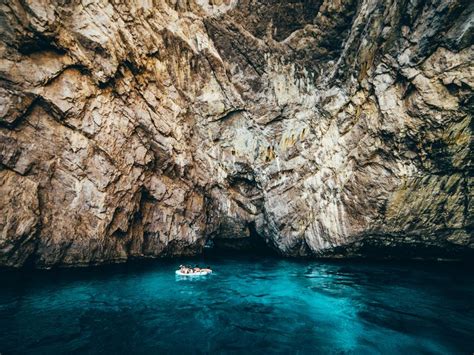 The Emerald Grotto of Capri, Italy | Smithsonian Photo Contest ...