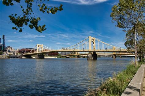 Roberto Clemente Bridge (Pittsburgh, 1928) | Structurae