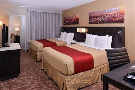 Best Western Royal Palace Inn & Suites Los Angeles | Bookonline.com