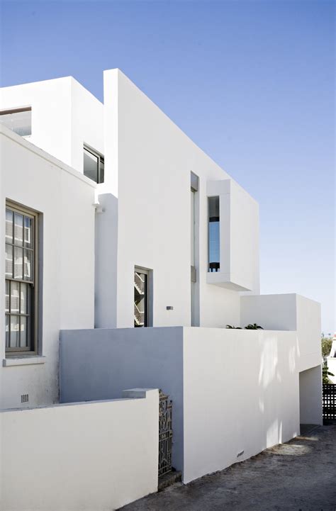 Roomy and Modern Home in Cape Town, South Africa - MyFancyHouse.com