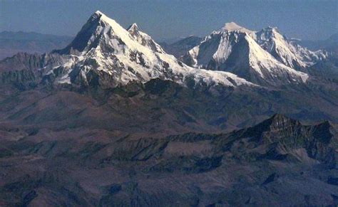 Photographs and map of Gangkhar Puensum ( 7570m ) - highest mountain in Bhutan