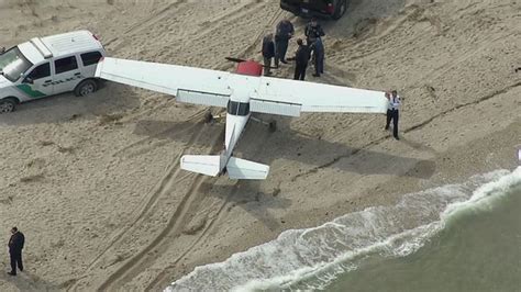 Small plane makes emergency landing on NY beach | Fox News