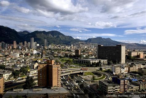 Panorámica de Bogotá | San francisco skyline, National constitution ...