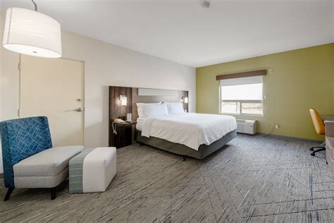 Holiday Inn Express Hotel & Suites Edmonton South, an IHG Hotel Reviews, Deals & Photos 2024 ...