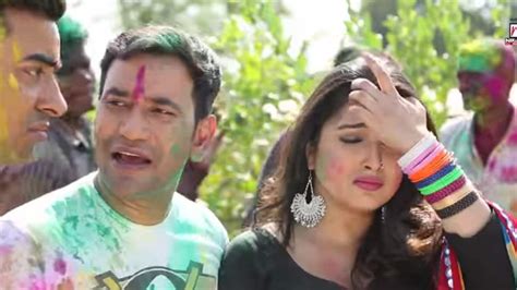 Holi mein GST jor ke: Nirahua Dinesh Lal Yadav, Amrapali Dubey’s new ...