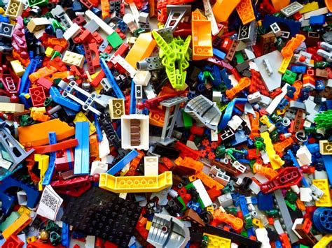 This Company Sold $30 Million In Fake LEGO Sets