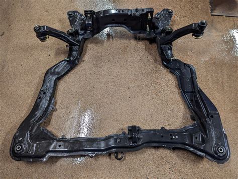 2002–05 Hyundai XG350 Engine Cradle Crossmember Frame complete with bo ...