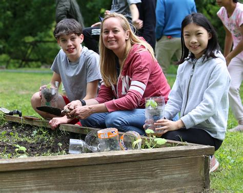 Moorestown Friends School on Twitter: "Fifth graders have been working with local gardener Toni ...