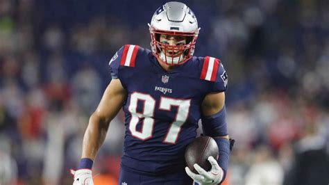 Rob Gronkowski Workout - Player Nutrition & Exercise Info | PS