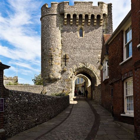 Barbican Gate at Lewes Castle, East Sussex, England | Англия