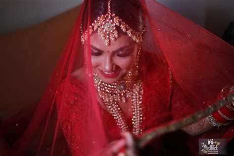 Beautiful Agra Wedding with Bride in Perfect Shade of Red - Wish N Wed