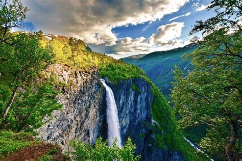 7 Waterfalls to Visit in Norway