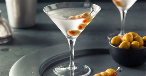 21 Best Martini Cocktails - Insanely Good