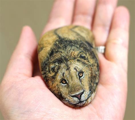 Stone Paintings Transform Rocks into Adorable Animals