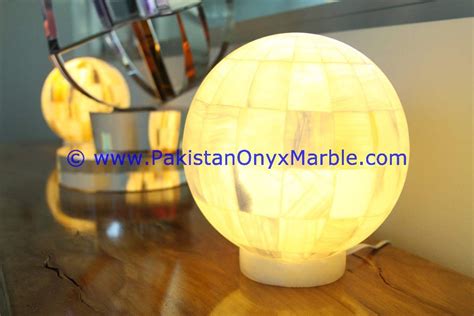 Pin de Pakistan Onyx Marble en ONYX LAMPS SPHERE BALL GLOBE SHAPED TABLE LAMPS HANDCARVED ...