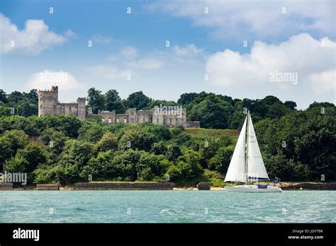 East cowes castle hi-res stock photography and images - Alamy