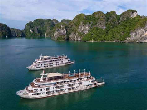 Indulge in Luxury: Private Boat Tour Halong Bay - Book Now!