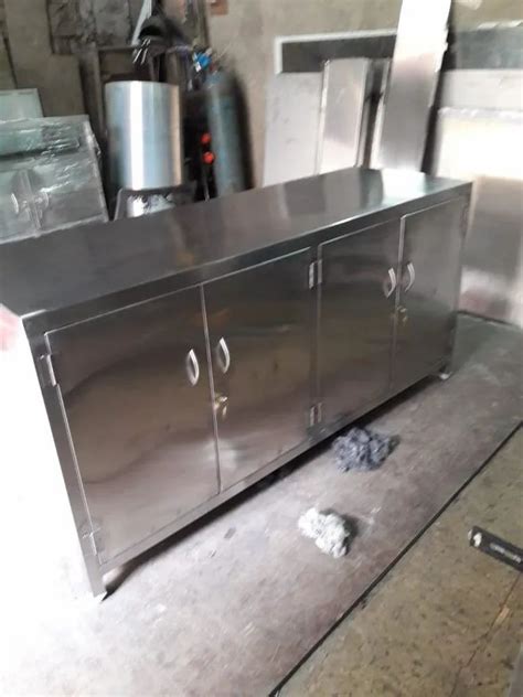 Stainless Steel SS Work Table With Cabinet at Rs 19000 in Mumbai | ID: 23048277188