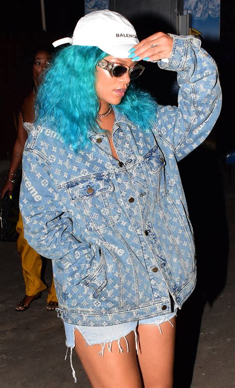 Rihanna Has Blue Mermaid Hair Now and Looks Predictably Amazing | Glamour