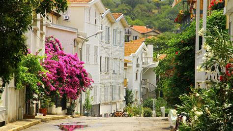 Büyükada’ya Nasıl Gidilir?