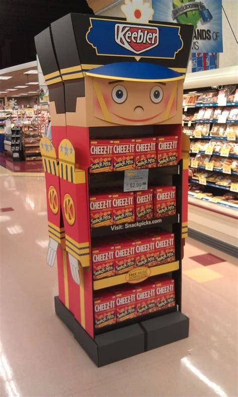 10 Examples of Awesome Retail End Cap Displays