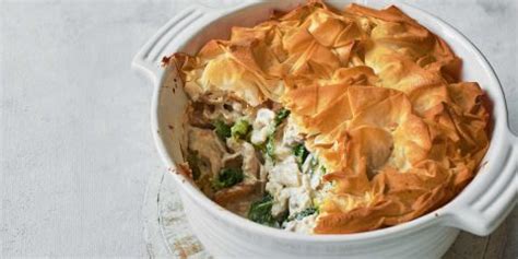 Coronation chicken pie — Co-op