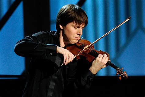 Famous Violinist Joshua Bell Plays in a Subway Station