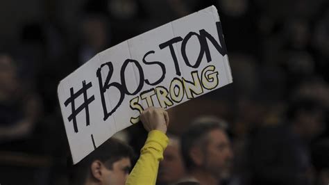 Video: Bruins vs. Flyers: Philly presents great tribute to Boston - Stanley Cup of Chowder