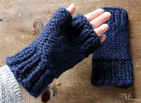 Blue Mittens 3 | SimplyMaggie.com