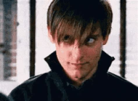 Spider Man Tobey Maguire GIF - Spider Man Tobey Maguire Flip Hair - Discover & Share GIFs