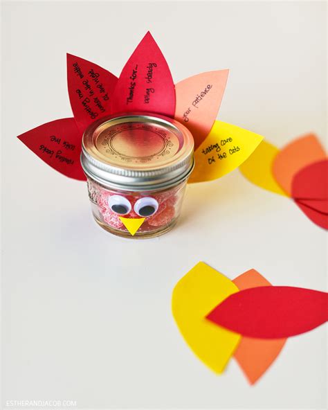 Thanksgiving Crafts: DIY Mason Jar Turkey | Gratitude Week 11