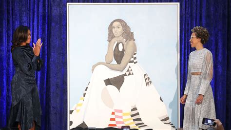 Michelle Obama’s Official Portrait by Amy Sherald Apparently Features a ...