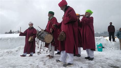 Popular Folk Dances of Jammu & Kashmir - Tusk Travel Blog