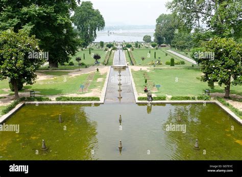 Shalimar Bagh, Mughal Garden, Srinagar, Jammu and Kashmir, India Stock Photo - Alamy