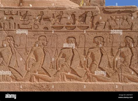 Shackled defeated Hittites, Battle of Kadesh, Rock Temple Abu Simbel ...