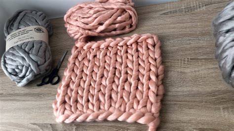 How to Make a Chunky Knit Blanket - Quick and Easy Hand-Knit Tutorial Walkthrough - YouTube