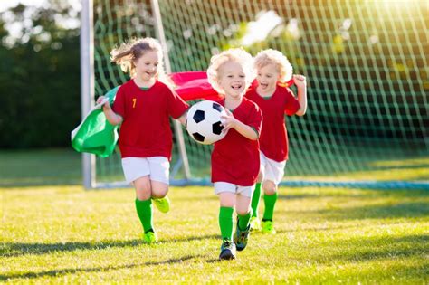 The Benefits of Athletics: 5 Reasons Why Kids Should Play Sports ...