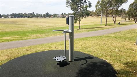 Gannons Park Outdoor Gym, Peakhurst | Robinhood - The Free Open Air Gym