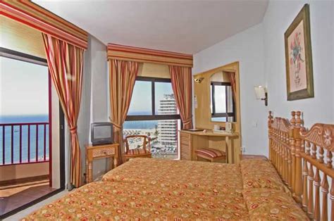 Hotel Angela **** en Fuengirola. Hotels