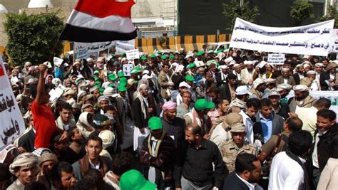 Yemen : Houthi Movement Protests for Government’s Departure – Middle ...