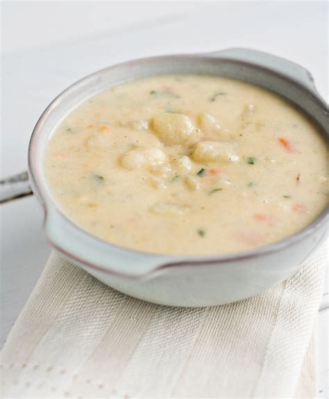 Old-Fashioned Potato Soup | RecipeLion.com