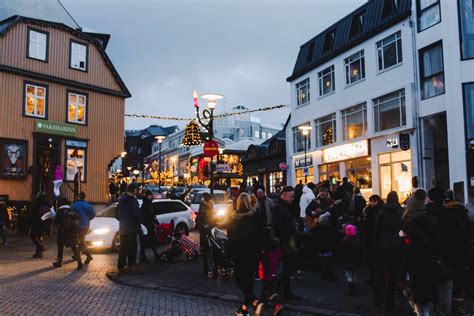 Christmas lights in Iceland - Heritage Vietnam Airlines