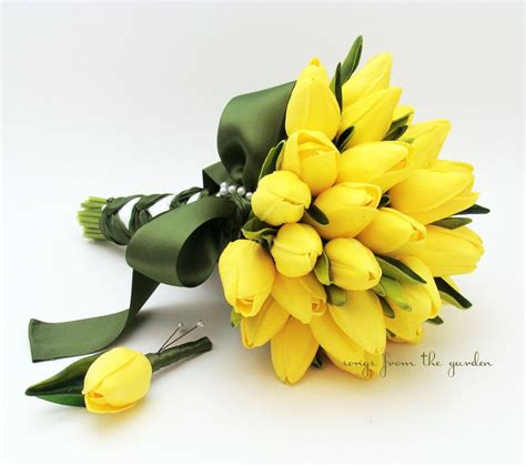 Real Touch Yellow Tulips Bridal Bouquet Moss Green Ribbon Tulip Wedding ...