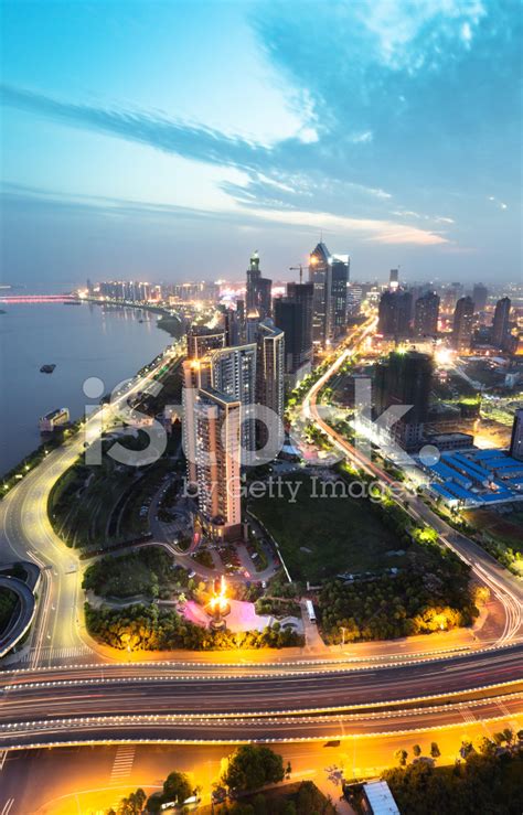 City Night Scene Stock Photo | Royalty-Free | FreeImages