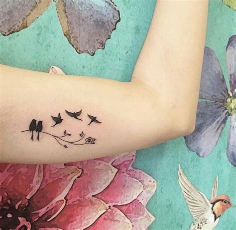 Sintético 97+ Foto Tatuajes De Familia De 4 Pajaros Cena Hermosa