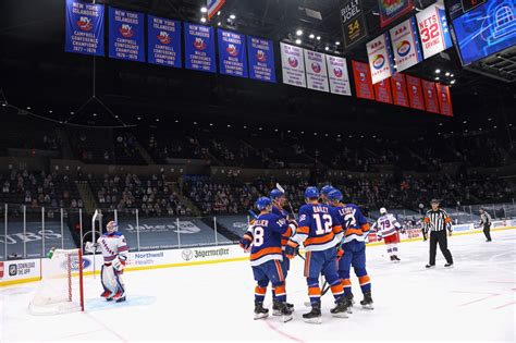 Storied Rangers-Islanders rivalry says goodbye to Coliseum